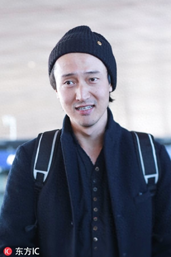 王传君剃掉胡须却满是沧桑，曾穷到存款仅剩100万，把苦写在脸上