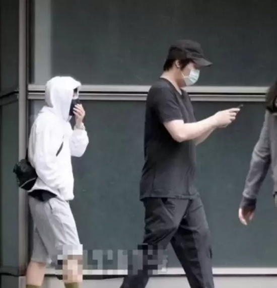 蛋蛋妹和助理奇怎么这么像（蛋蛋妹和助理奇的相似之处）