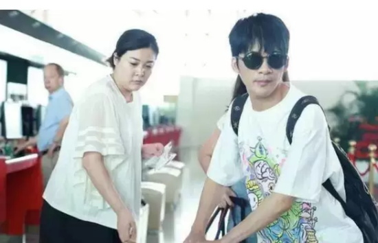 蛋蛋妹和助理奇怎么这么像（蛋蛋妹和助理奇的相似之处）