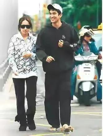 萧亚轩的历届男友个个帅气小鲜肉（萧亚轩的璀璨情史）(47)