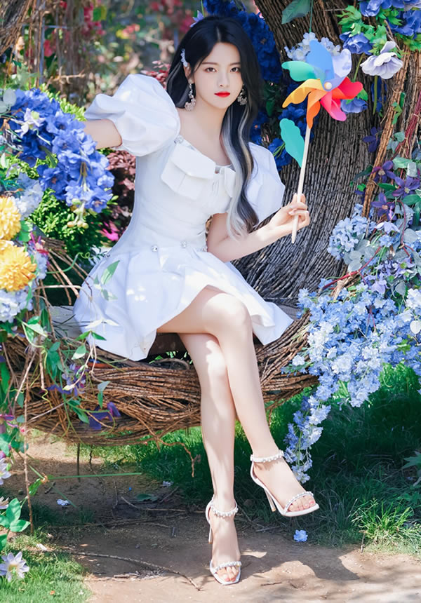 杨超越多高真实身高体重