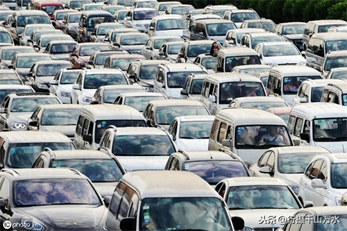 历年国庆假期高速公路拥堵组图，今年你又堵在路上了吗？