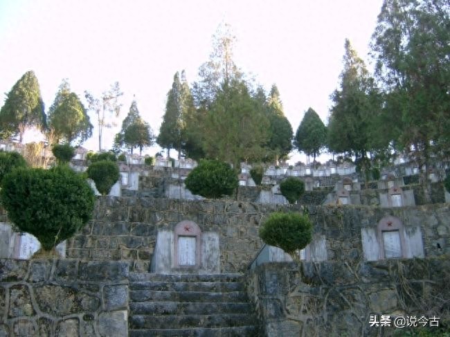 在今天这个日子，我们不能忘记这个地方，云南麻栗坡烈士陵园