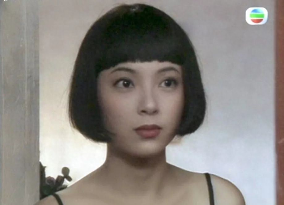 傅明宪：最经典版郭芙，TVB的花旦之一，嫁入豪门后生活奢靡