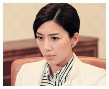 她是最抢戏的女配角，和贾静雯长得太像了，因入戏太深花数月调整