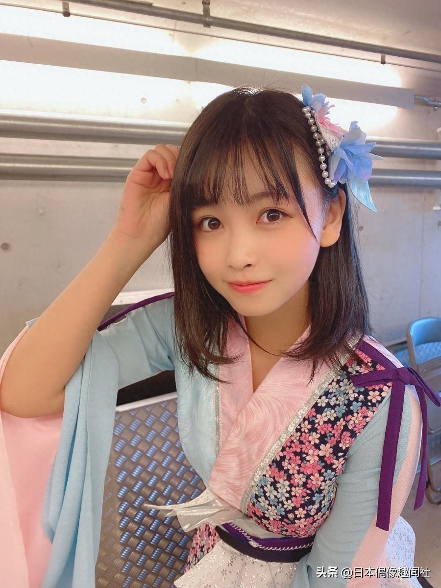 16岁日本女孩的可爱街拍,青春气息洋溢