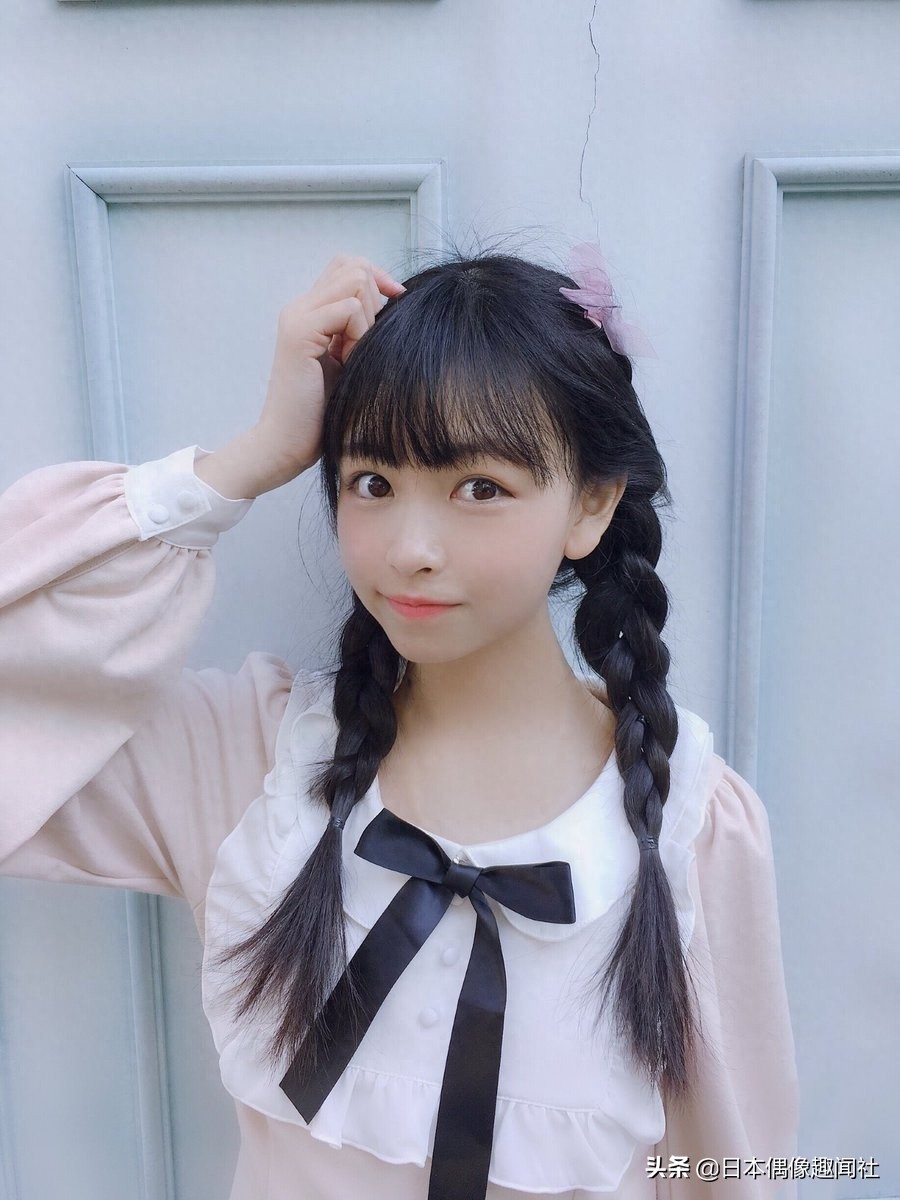 16岁日本女孩的可爱街拍,青春气息洋溢