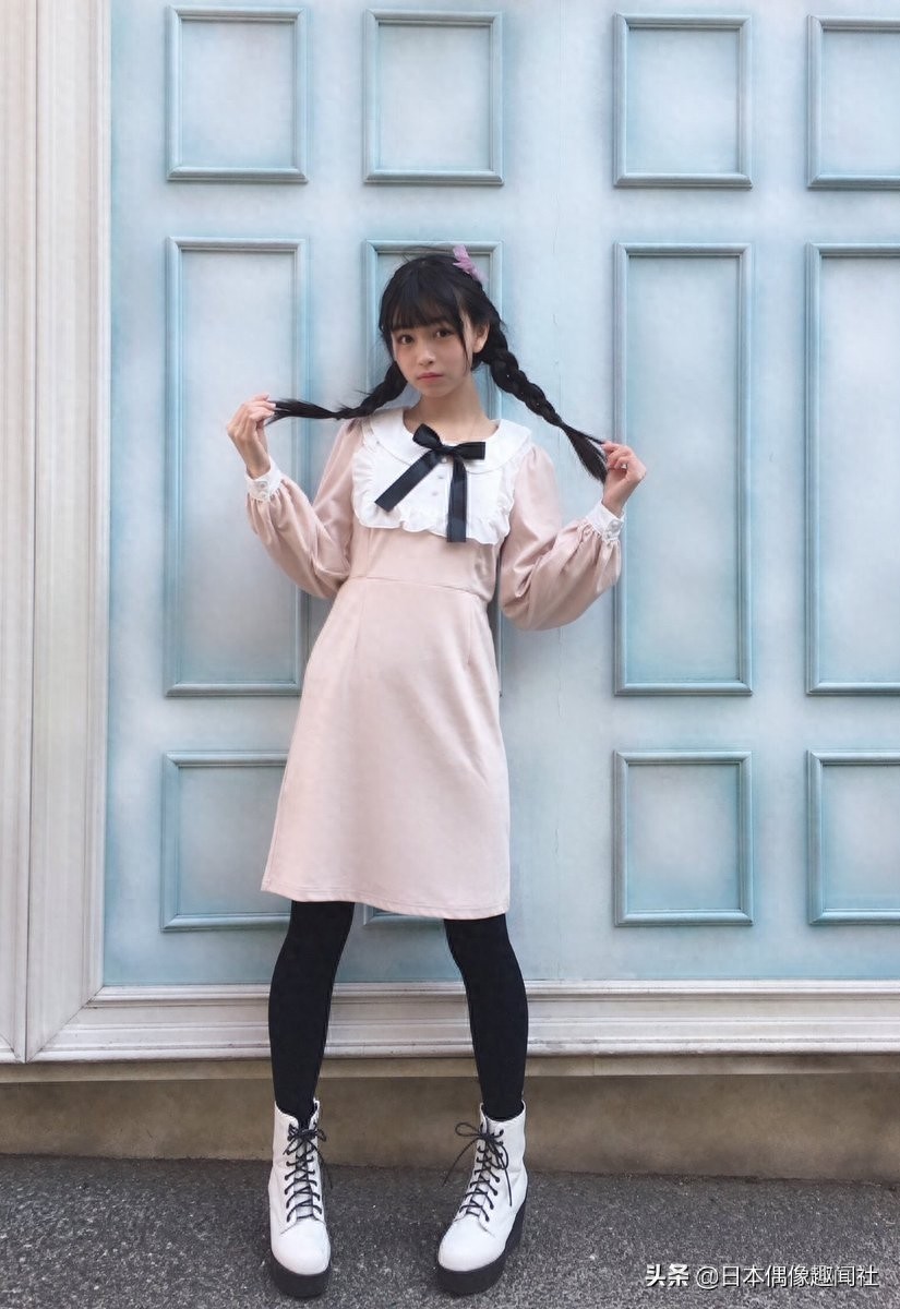 16岁日本女孩的可爱街拍,青春气息洋溢