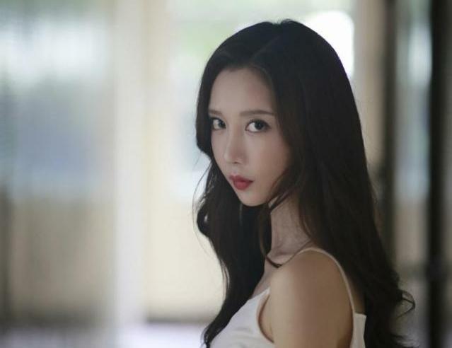 她被称“最美屠炉公主”，演《延禧攻略》翻红，如今被传整容？